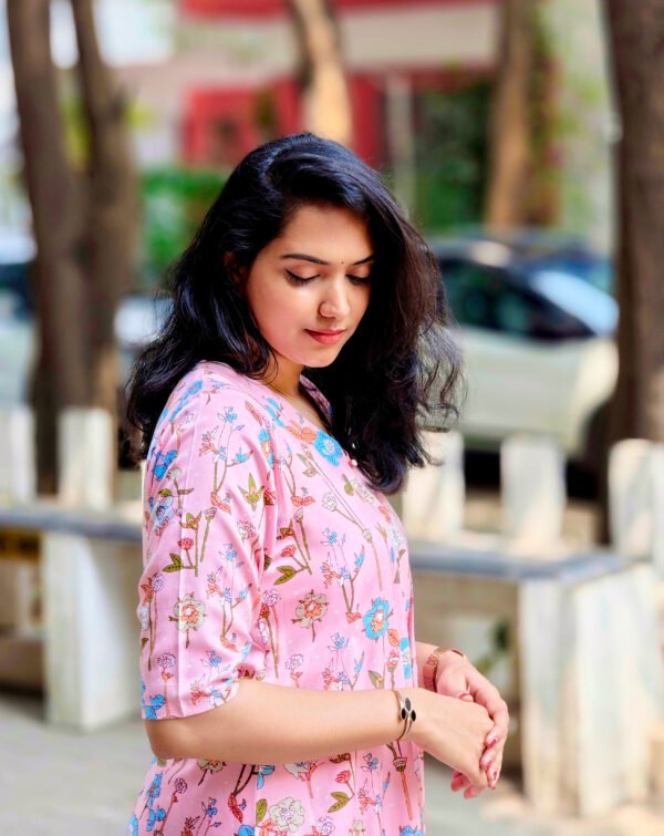 18132 Pretty Pink floral printed Co-ordset in Rayon Cotton